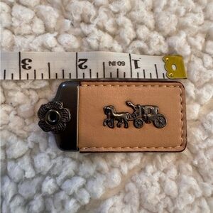 Coach 1941 Tea Rose Hang Tag Light Tan